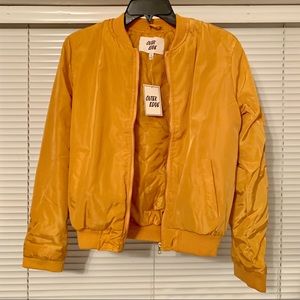 📳Outer Edge Yellow Jacket🔆
